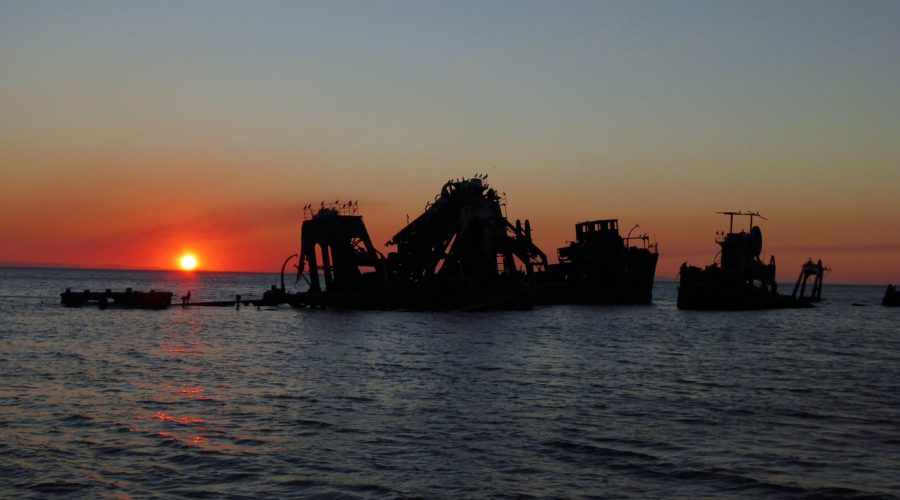 Tangalooma_Wreck_Morton_Island_Queensland_Australia