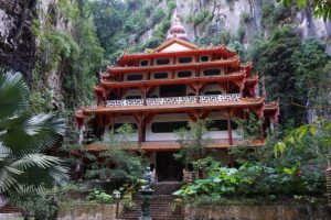 Sam Poh Tong Temple, Ipoh