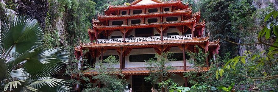 Sam Poh Tong Temple, Ipoh